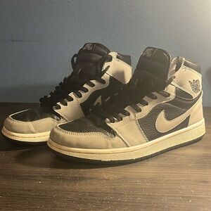 Jordan 1 High Shadow